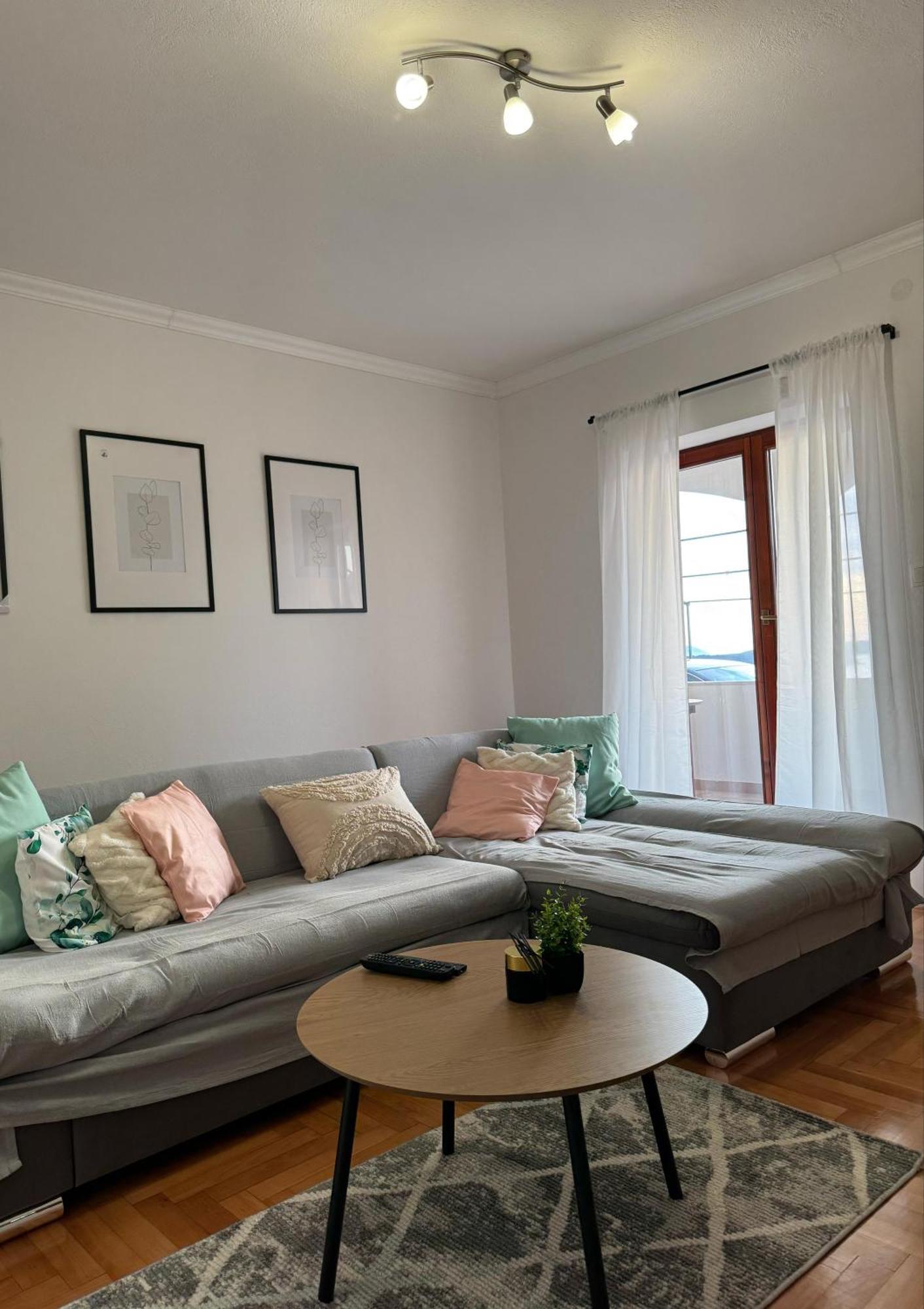 Apartments Ivusic Хвар Экстерьер фото
